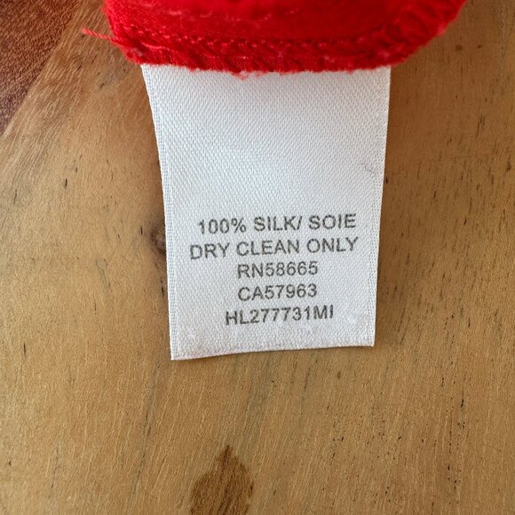 Red silk Trouve blouse - Picture 3 of 3